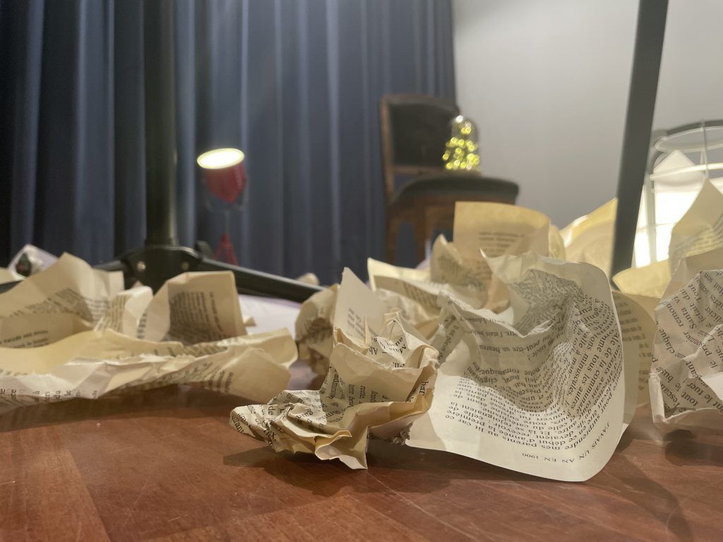 La bande son diffusée en début de soirée a été réalisée par Manuel Rangel, depuis la Colombie. La mise en scène a été pensée par Rodrigo Molina, depuis Toulouse.