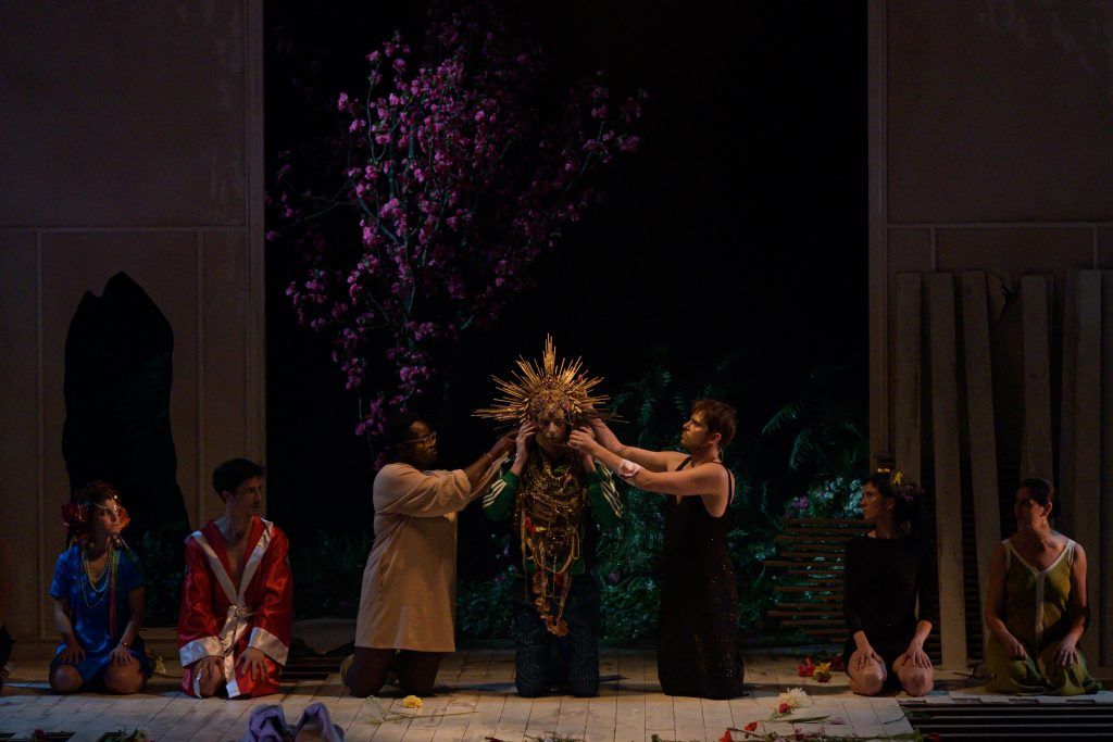 Un Sacre ©Mélissa Leroux @syhleam